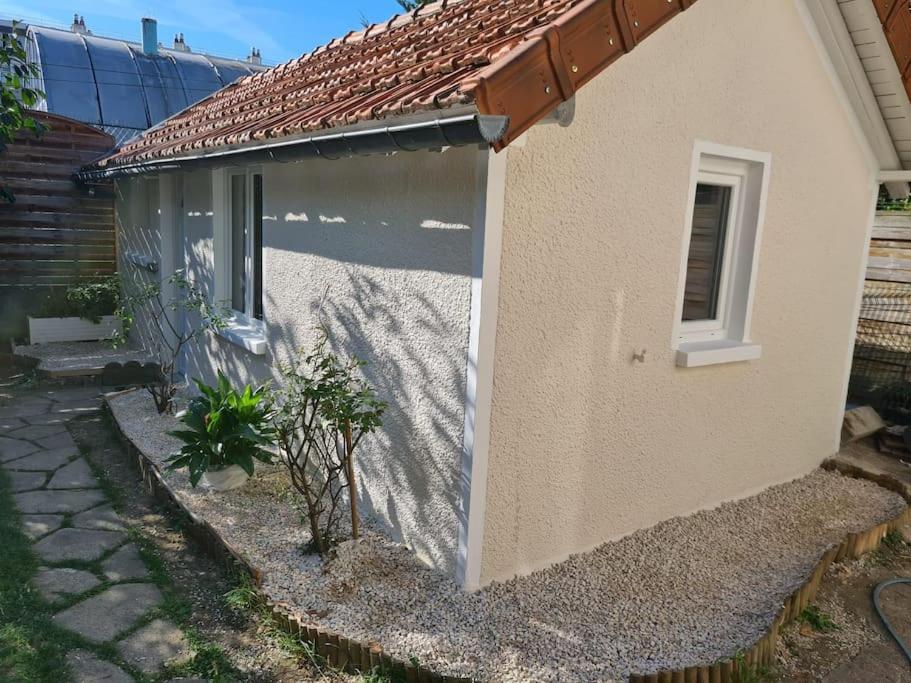 Petite Maison Cosy Dans Un Jardin. Ermont Dış mekan fotoğraf